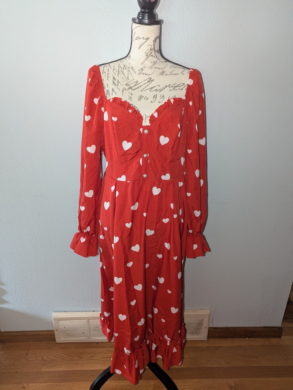 Red Heart-Print Long Sleeve Midi Dress - Unbranded